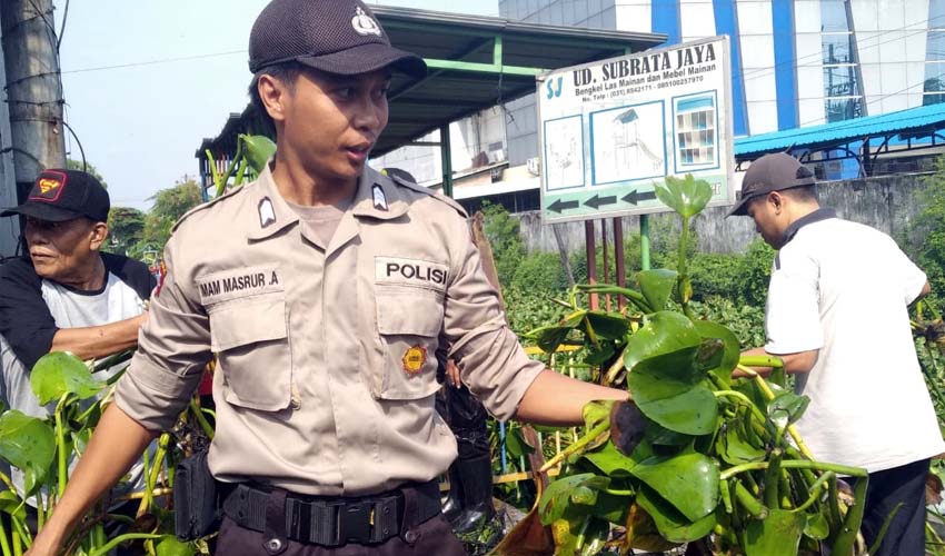 Antisipasi Banjir, BPBD Kerja Bakti Bersihkan Sungai Buntung Waru