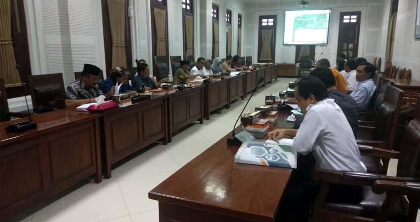 Hearing Komisi B DPRD Kota Malang dengan Perumda Tugu Tirta pada Rabu (15/1) sore.(kik)