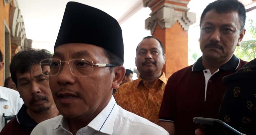 Walikota Malang Drs Sutiaji bersama Ketua Umum KONI Kota Malang Eddy Wahyono. (gie)