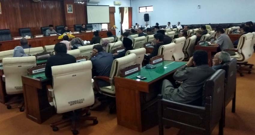 Suasana rapat paripurna di gedung DPRD Trenggalek