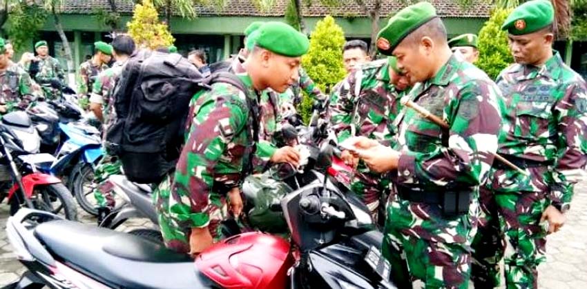 Dandim Lamongan Gelar Sidak Kelengkapan Kendaraan Bermotor Milik Anggota