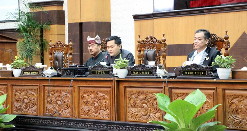 2 Raperda Usulan Eksekutif Disambut Baik 7 Fraksi DPRD Banyuwangi