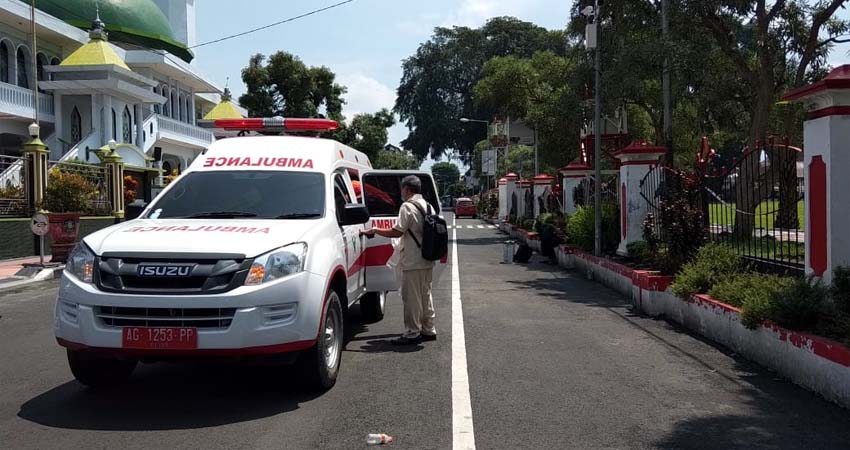 Blitar Covid-19 Demam dan Batuk, Penumpang KA Dari Bandung Dievakuasi ke RSUD Mardi Waluyo