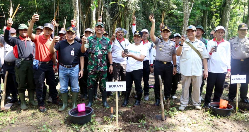 Bupati Tegaskan Seluruh Masyarakat Lumajang Memiliki Kewajiban Melestarikan Lingkungan