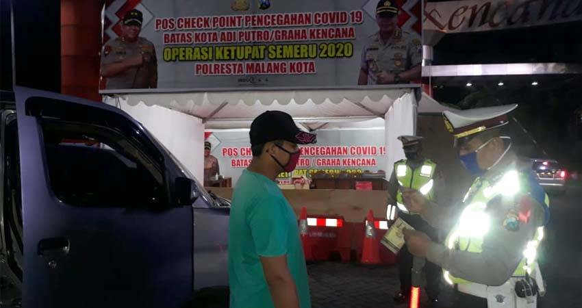 Dua TKW dari Hongkong ke Blitar, Lolos dari Beberapa Check Point, Ketahuan di Posko Graha Kencana