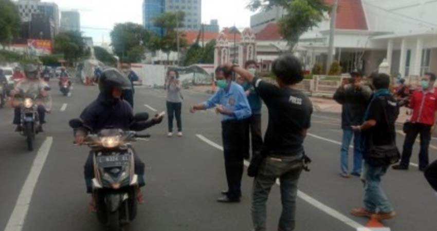Jurnalis Surabaya Lawan Covid-19, Ketua DPRD Semua Elemen Harus Bersatu