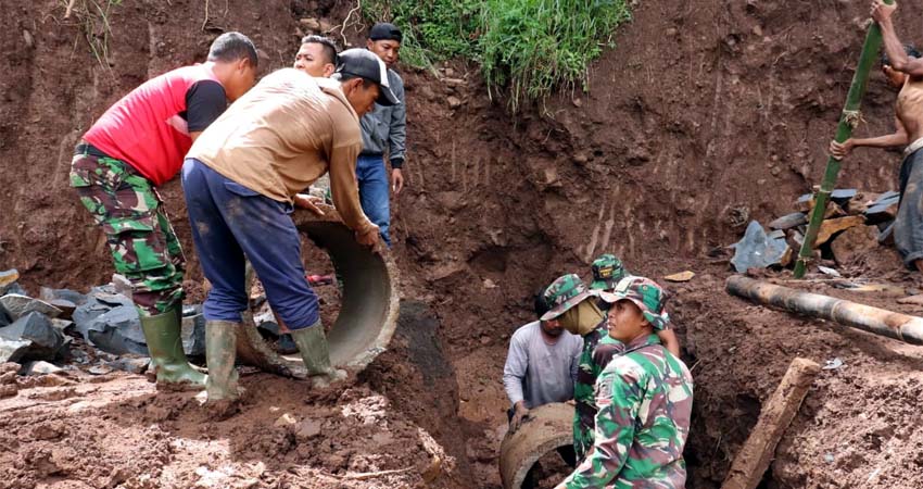 Kendati Sulit Diangkut, Gorong-Gorong Akhirnya Terpasang