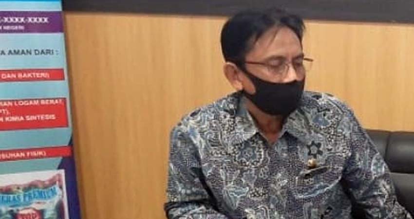 Kepala BPKAD Bondowoso Wiratmo Haryanto saat memberikan keterangan (foto Dul momentum)