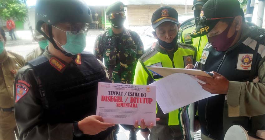 Hari Pertama Pemberlakuan PSBB, Tim Cipkon Beri Teguran Toko Fashion
