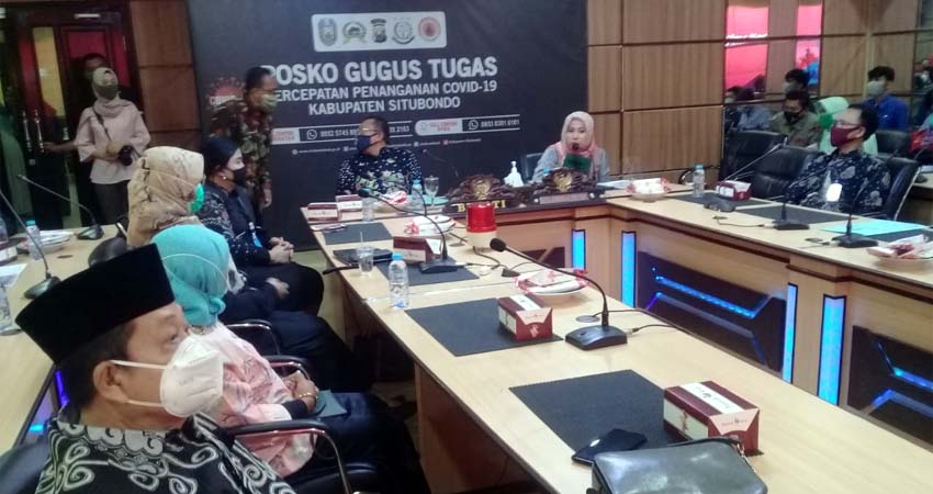 Bupati Situbondo H Dadang Wigiarto SH menerima kunjungan kerja Komisi E DPRD Provinsi Jawa Timur. (Heri)