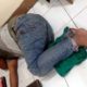 BABAK BELUR - Pria asal Sampang Madura yang diduga hendak mencuri di kos putri di Lingkungan Ngingas, Kelurahan/Kecamatan Krian, Sidoarjo babak belur dihajar warga, Jumat (02/07/2020) dini hari