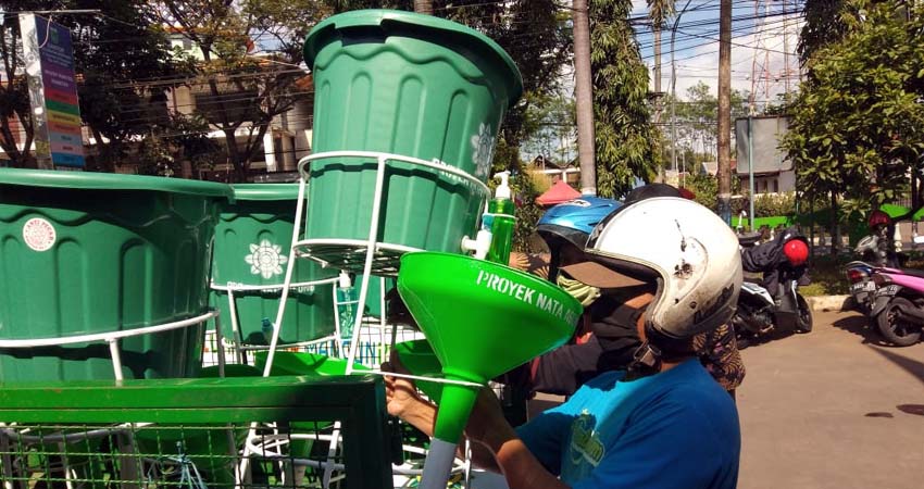 Kecamatan Kepanjen Salurkan Bantuan Masker dan Wastafel dari Proyek Nata Agung