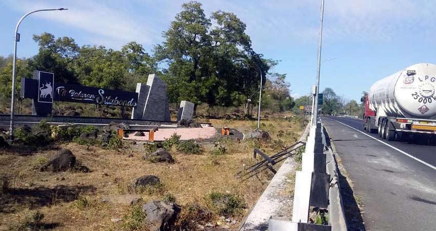 KORBAN TEWAS: Akibat tabrakan beruntun yang melibatkan 3 (tiga) pemotor yang terjadi di Kilometer 232,7 arah Surabaya. (tik/im)