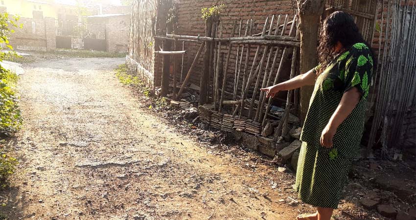 Inilah kondisi kerusakan parah badan jalan pada ruas jalan raya di RT 04 RW 01, Dusun Bukkolan. (im)