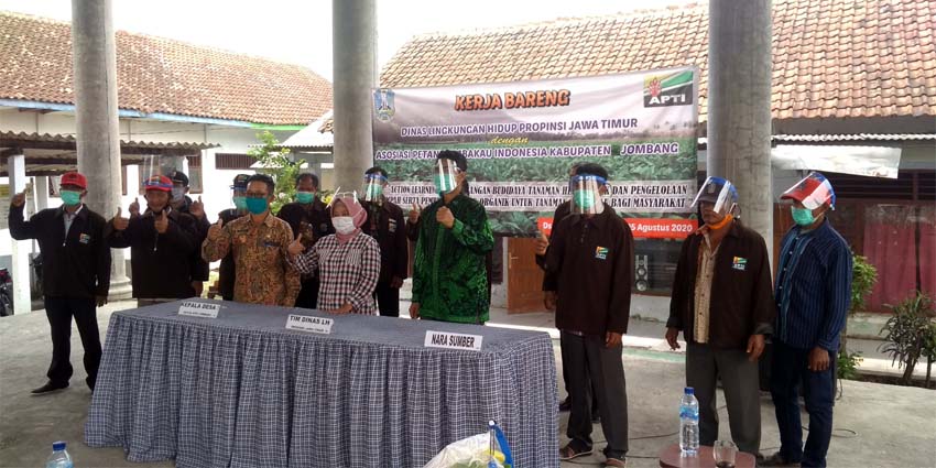 Sosialisasi tanaman hidroponik yang digelar APTI bersama Dinas Lingkungan Hidup Provinsi Jatim