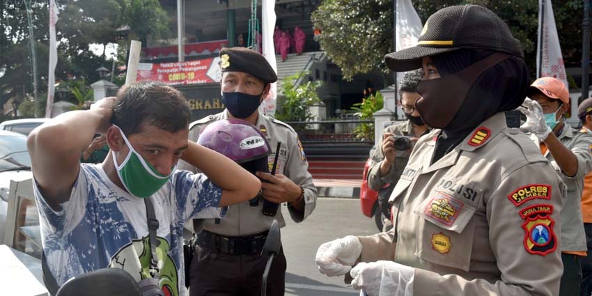 Cegah Penularan Covid-19, 500 Ribu Masker Dibagikan Serentak