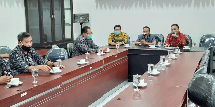 Kunjungan kerja anggota DPRD Kabupaten Sragen ke DPRD Kabupaten Jombang. (memo x/wis)