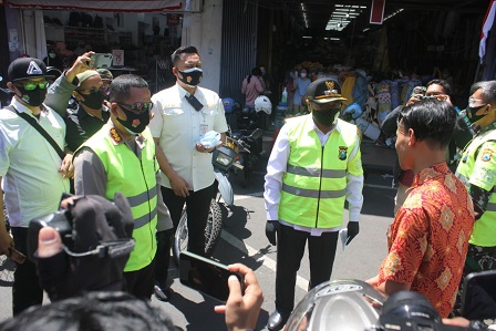 Razia Masker Forkopimda Kota Malang. (ist)