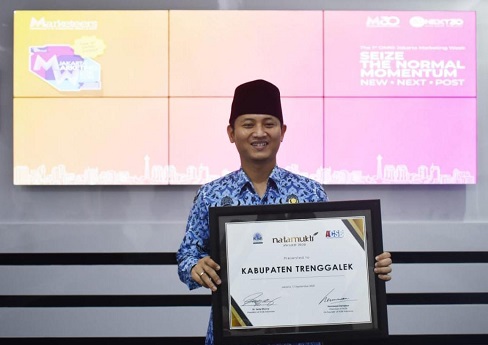 Bupati Trenggalek terima penghargaan Natamukti Award Tahun 2020