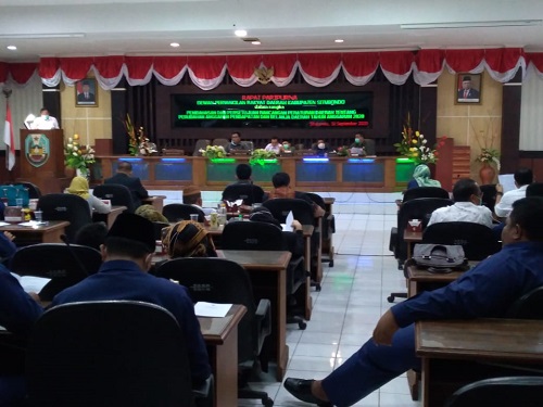 Suasana rapat paripurna pengesahan PAPBD tahun 2020. (cw1/im)