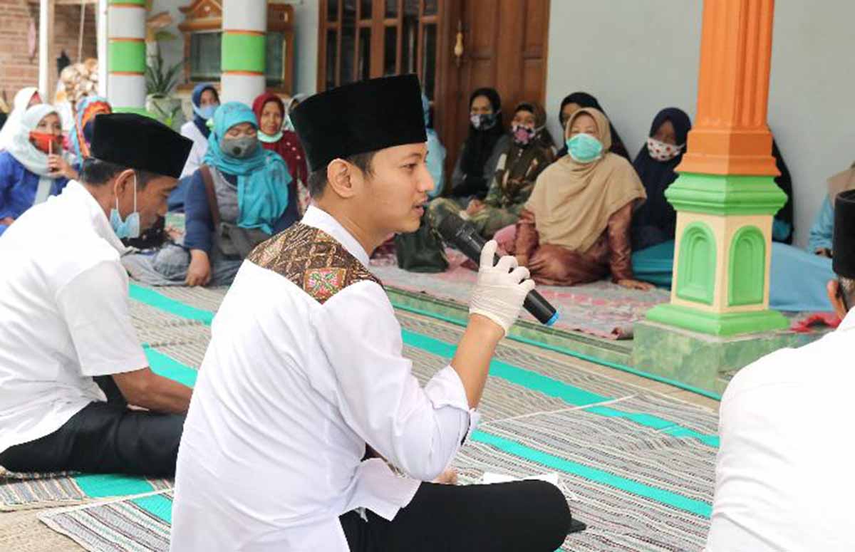 Cabup Arifin saat istighosah bersama ibu-ibu di Trenggalek - Cabup Arifin Sampaikan Salam Takzim Ke Kyai Dan Santri