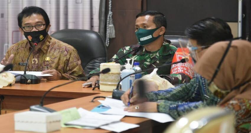 Plt Bupati Jember, Drs.KH. A.Muqit Arief saat Rakor rencana pelaksanaan TMMD ke 110.