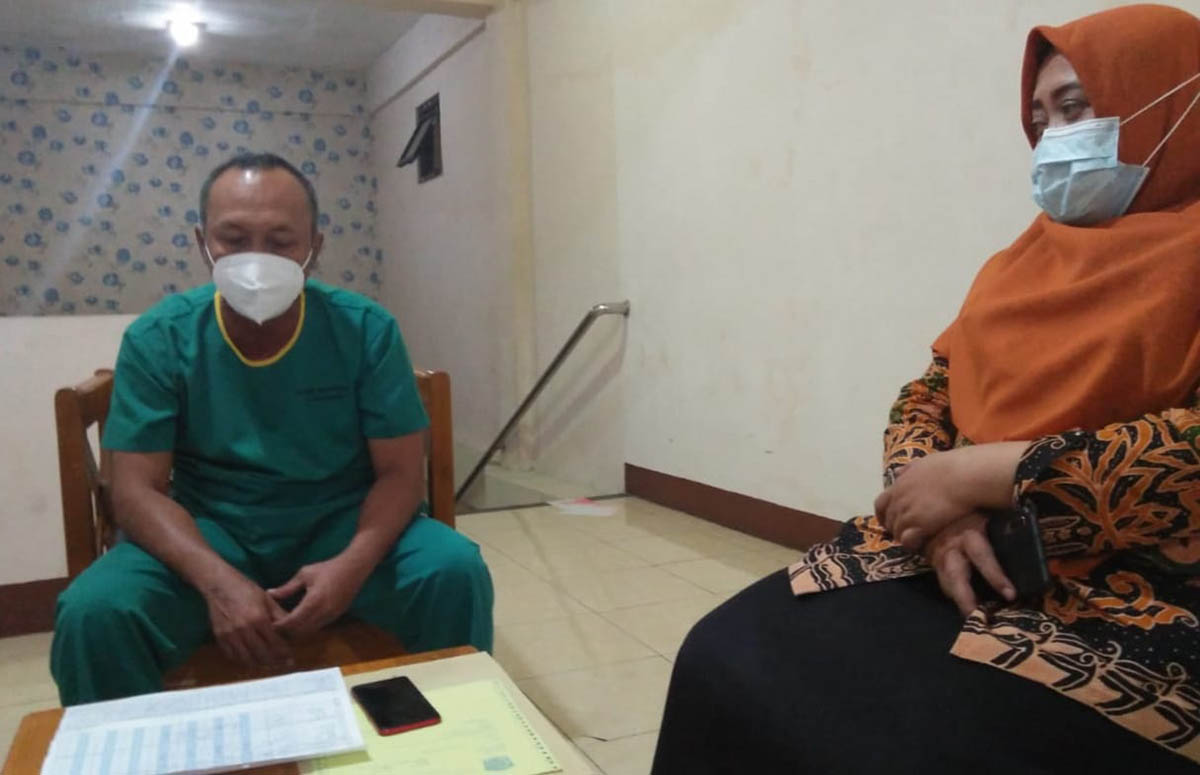 Pihak RSUD Pasirian saat dikonfirmasi - RSUD Pasirian Lumajang Salah Beri Obat