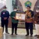 Wali Kota Malang terima bantuan minuman probiotik dari PT HM Sampoerna - PT HM Sampoerna Bersama Averroes Drop Minuman Probiotik ke Pemkot Malang