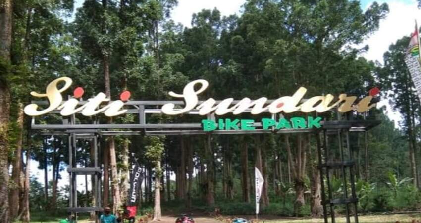 Wisata Siti Sundari yang terletak di Dusun Karang Anyar, Desa Burno, Kecamatan Senduro, Kabupaten Lumajang.