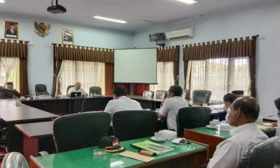 Rapat kerja Komisi 1 DPRD Trenggalek bersama Camat di Ruang Banmus lantai 2 Kantor DPRD.