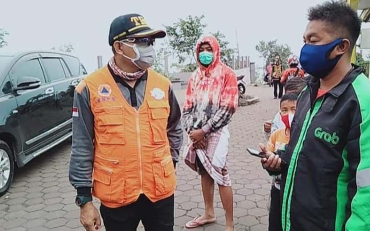 Bupati Tekankan Evakuasi dan Pemenuhan Kebutuhan Pokok Warga Terdampak Semeru