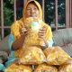 Produk olahan kripik pisang warga Kampung Templek, Kabupaten Lumajang.