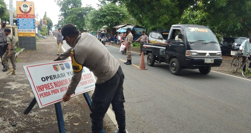 Lokasi yang menjasi sasaran utama saat ini adalah di Jalan Raya Muneng dimana sebagian masyarakat yang melalui jalur ini masih banyak yang belum sadar untuk memakai masker.