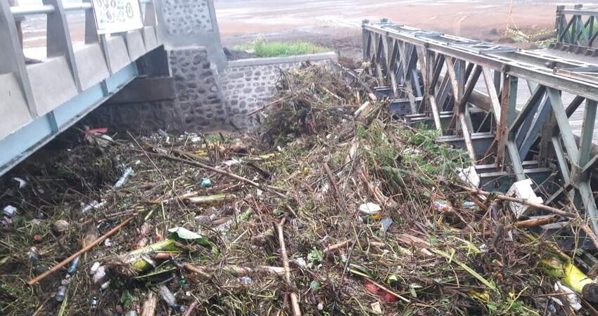 PUPR dan BPBD Lakukan Penggelontoran Saluran Sungai