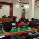 Suasana rapat dengar pendapat Komisi 2 DPRD Trenggalek dengan sejumlah LSM di Aula Kantor DPRD.