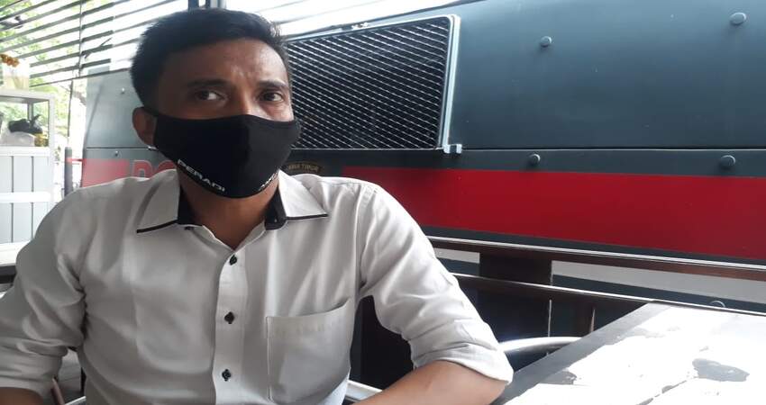 Maliki SH MH, kuasa hukum para korban saat ditemui di Polresta Malang Kota. (gie)