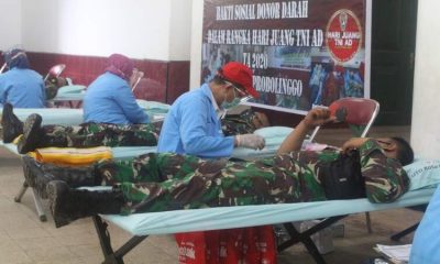 Dengan tetap melaksanakan Prokes secara benar pelaksanaan donor darah di Aula Kodim Probolinggo berlangsung dengan tertib, Selasa (8/12/2020).