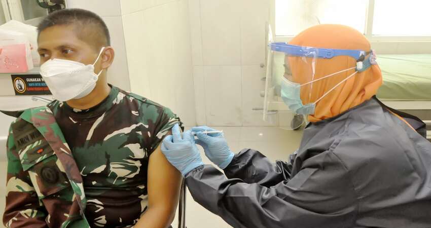 Dandim 0821 Lumajang Minta Masyarakat Sukseskan Program Vaksinasi Covid-19