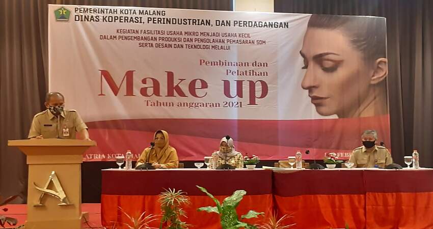 Eksplor Skill UMKM, Diskopindag Malang Gelar Pelatihan Make-Up