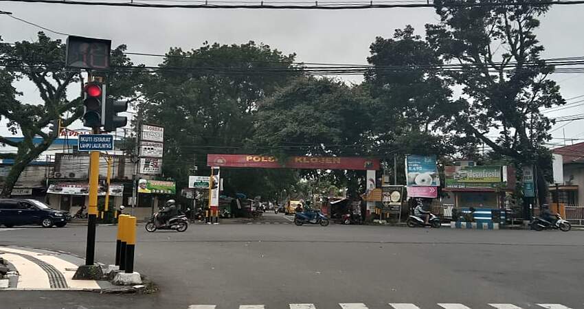 Hindari Perselisihan Antar Pengendara di Persimpangan Lampu Merah, Dishub Malang Pertegas Tanda Rambu Lalin