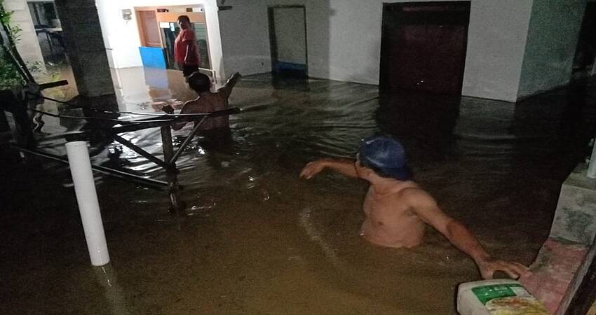 Ribuan Rumah di Tiga Desa Kecamatan Dringu Probolinggo Terendam Banjir
