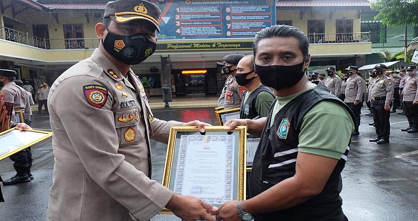 Sebanyak 14 Orang Dapat Penghargaan Kapolres Lumajang Pasca Ungkap Pelaku Kriminal