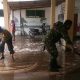 Warga di Tiga Kelurahan Kedupok Probolinggo Mulai Bersihkan Dampak Banjir, TNI dan Polri Turut Membantu