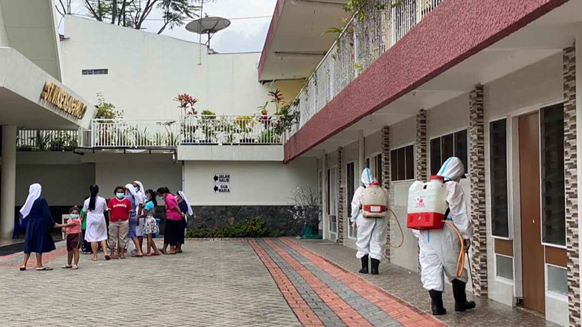 170 Penghuni Reaktif Covid-19, BPBD Lakukan Penyemprotan Disinfektan di Bhakti Luhur Malang