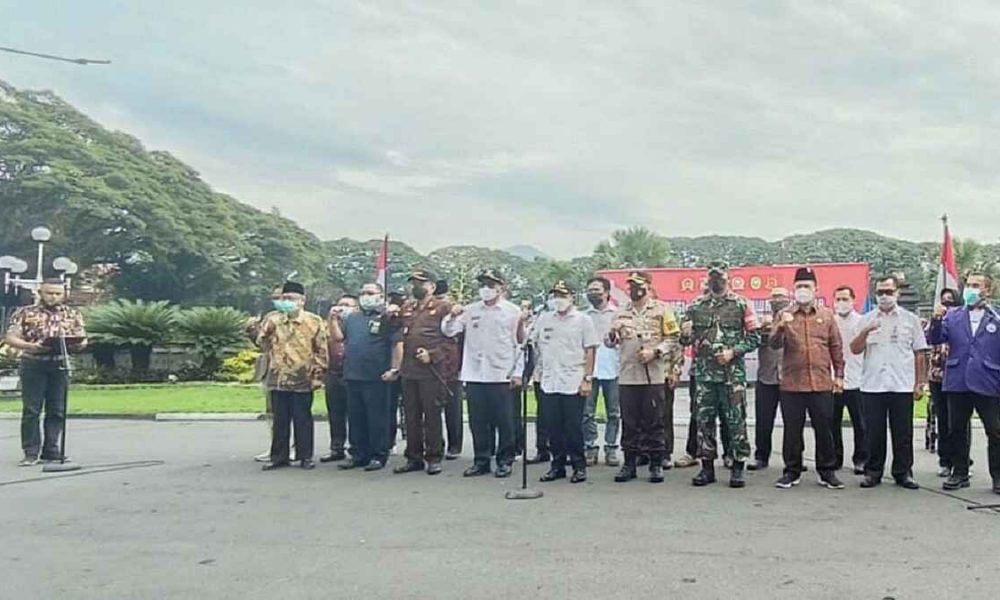 Wali Kota Sutiaji Bersama Forkopimda dan Elemen Gelar Deklarasi serta Sarankan Demo Secara Daring