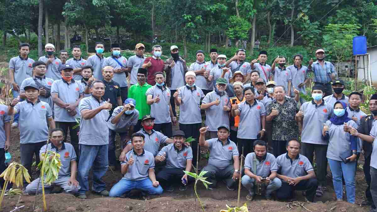 Ketum P3SI Tularkan Budidaya Porang sekaligus Buka Bersama Petani