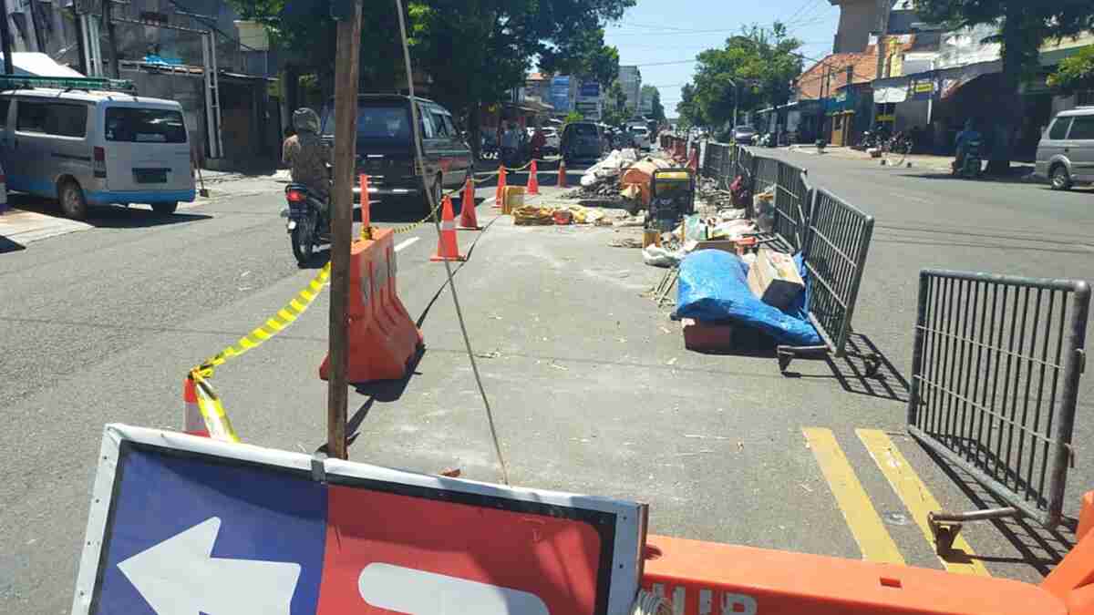 Pembangunan Median Jalan Bisa Pakai Dana Sponsor