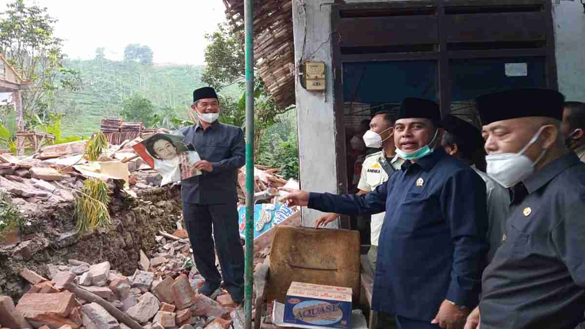 Pemkab Malang akan Bangun Rumah Sementara Bagi Korban Gempa