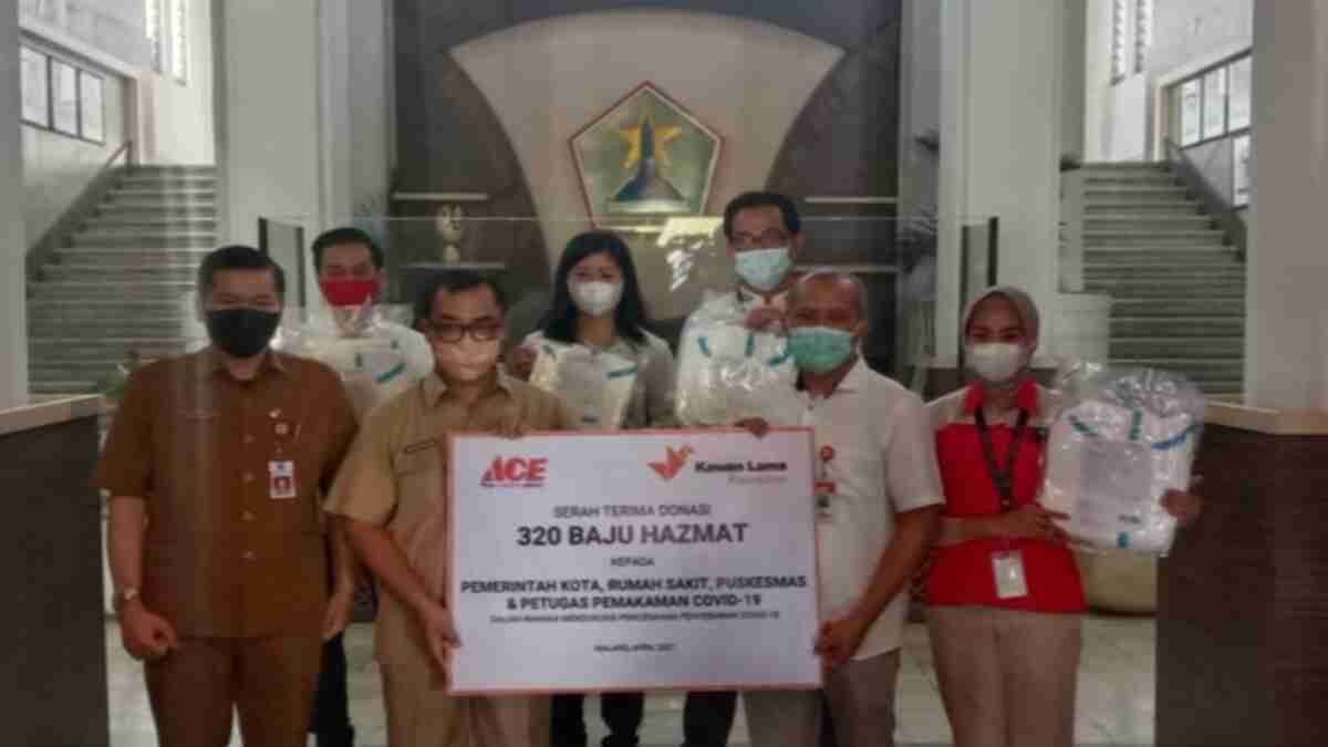 Pemkot Malang Terima CSR 320 Baju Hazmat