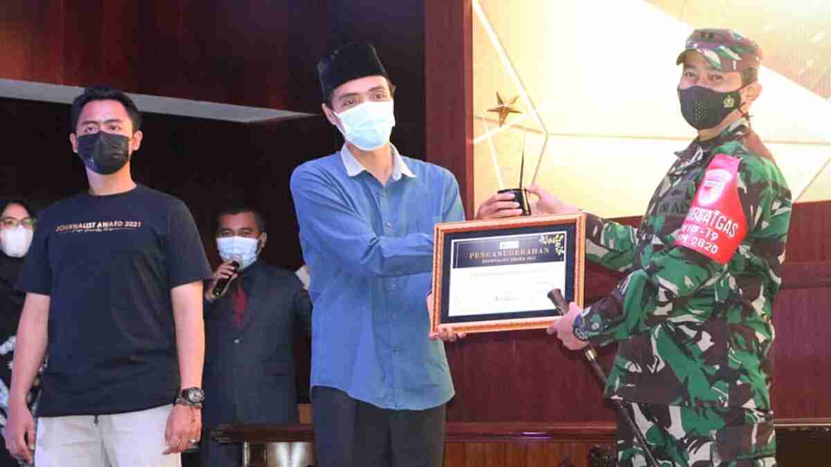 Tiga Pejabat Pilar Probolinggo Raih Journalist Award 2021